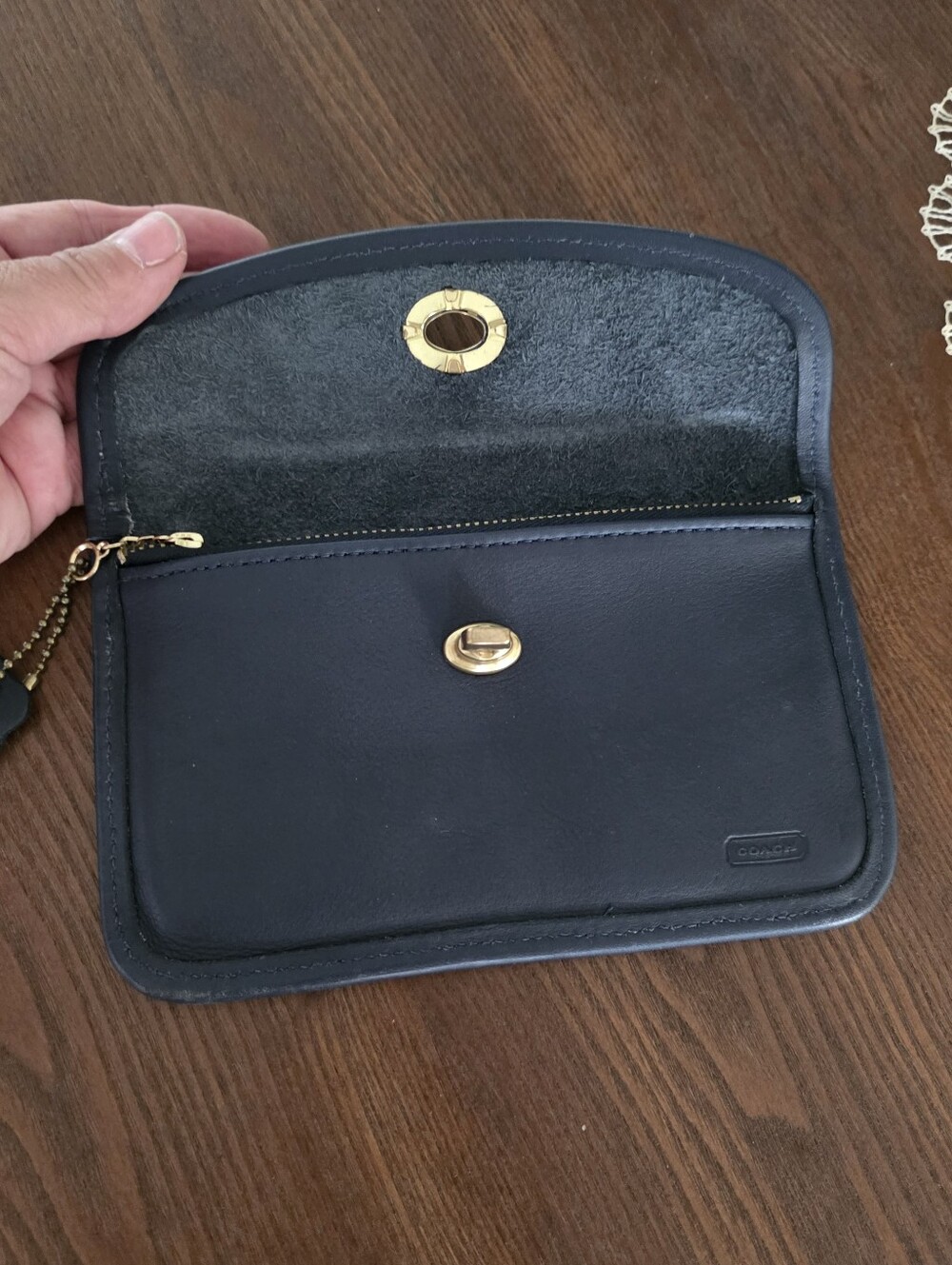 Vintage Coach Blue Leather Turnlock Wallet, EUC - Picture 5 of 12